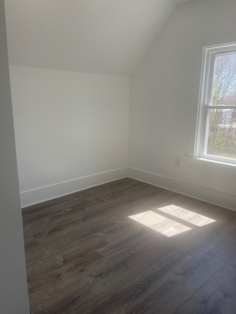 12 Winter Ave, Unit #2 in Taunton, MA - Foto de edificio - Building Photo
