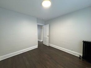 31 Nesbit Ave in West Hartford, CT - Foto de edificio - Building Photo