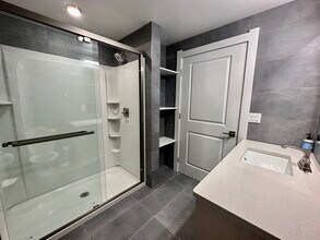 2500 N High St in Columbus, OH - Building Photo - Building Photo