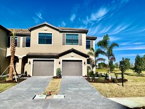 15245 Lyla Ter in Bradenton, FL - Building Photo - Building Photo