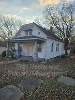 819 N 9th St in Leavenworth, KS - Building Photo