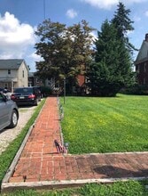 511 York St, Unit Apartment 2 in Hanover, PA - Foto de edificio - Building Photo