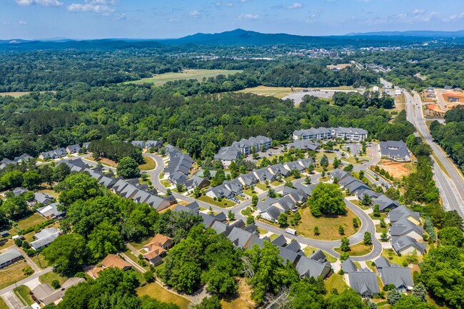 2310 Village Blvd SE in Rome, GA - Foto de edificio - Building Photo