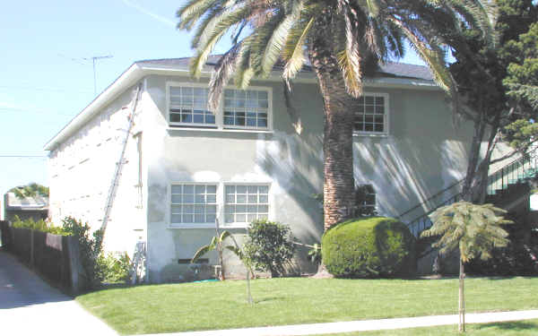 6300-6310 Waring Ave in Los Angeles, CA - Building Photo - Building Photo