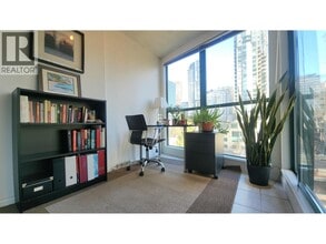 939 Homer St in Vancouver, BC - Building Photo - Building Photo