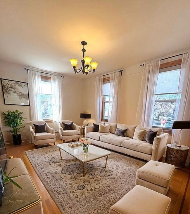 4210 23rd Ave, Unit 1