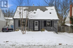 92 Gary Ave in Hamilton, ON - Building Photo