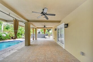 3040 Lucaya St in Miami, FL - Building Photo - Building Photo