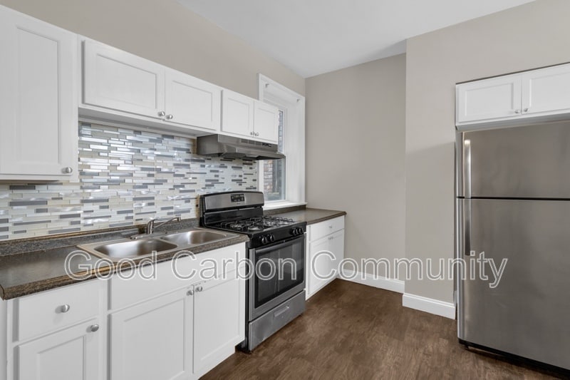 1073 Grant St in Buffalo, NY - Building Photo