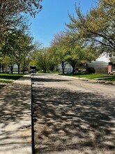 143 Stratford Ln in Rochester Hills, MI - Foto de edificio - Building Photo