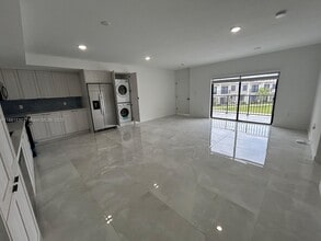 14608 SW 261st Ter in Princeton, FL - Building Photo - Building Photo