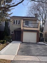 3576 Ash Row Crescent in Mississauga, ON - Building Photo