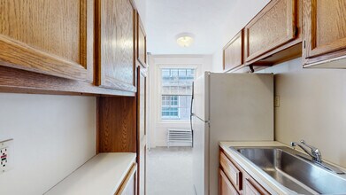 120 Summer St, Unit 4 in Malden, MA - Foto de edificio - Building Photo