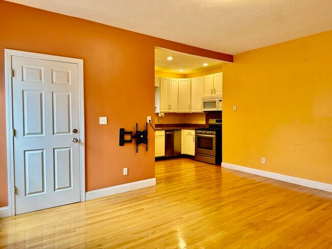 17 Sawyer St, Unit #1