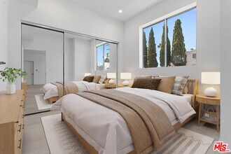 11727 Kiowa Ave in Los Angeles, CA - Foto de edificio - Building Photo