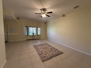 1945 SE 24th Ave in Homestead, FL - Building Photo - Building Photo