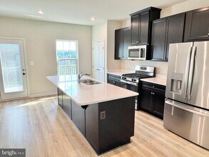 1100 Spur Ln in Fredericksburg, VA - Building Photo - Building Photo