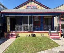 825 Olga St in New Orleans, LA - Building Photo