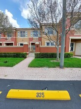 6202 NW 115th Pl, Unit 335 in Doral, FL - Building Photo - Building Photo