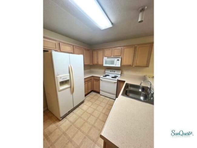 7989 Stonebrook Dr in Pensacola, FL - Building Photo - Building Photo