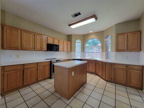 7020 Goldenrod Dr, Unit 21 in Plano, TX - Building Photo - Building Photo