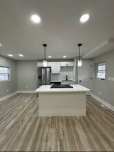 2110 Mckinley Ave in Cincinnati, OH - Building Photo - Building Photo