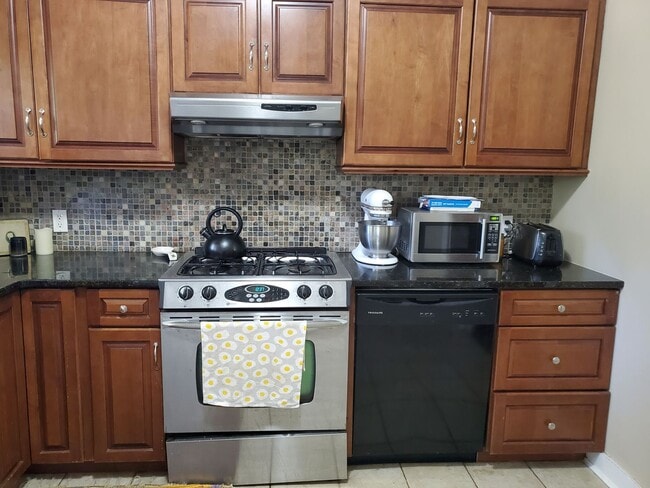 527 W Lemon St in Lancaster, PA - Building Photo - Building Photo