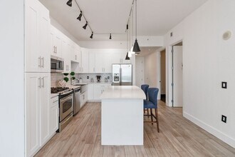 150 E Robinson St in Orlando, FL - Building Photo - Building Photo