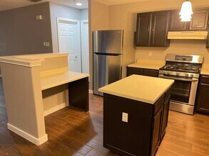 101 Jacales Court in Laredo, TX - Building Photo - Building Photo