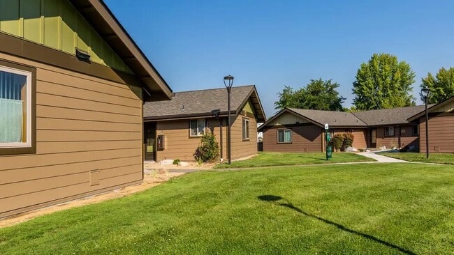 property at 220 Holiday Ln