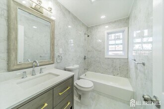 54 Bergen St in Carteret, NJ - Building Photo - Building Photo