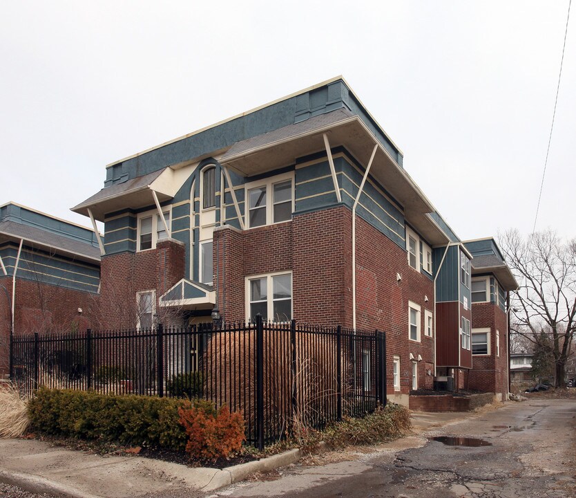 THE COURTS OF MONON in Indianapolis, IN - Foto de edificio