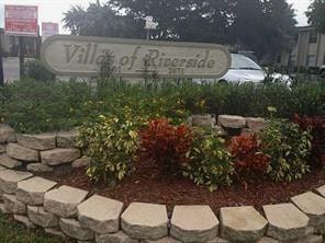 2611 Riverside Dr in Coral Springs, FL - Building Photo