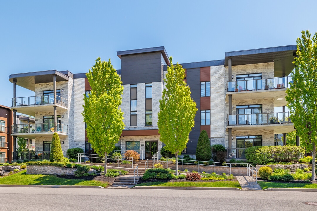 42 De Boigne Rue in Blainville, QC - Building Photo