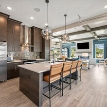 Village at Hinckley Oaks in Hinckley, OH - Foto de edificio - Building Photo
