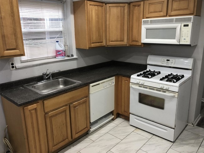 138 E Rittenhouse St in Philadelphia, PA - Building Photo - Building Photo