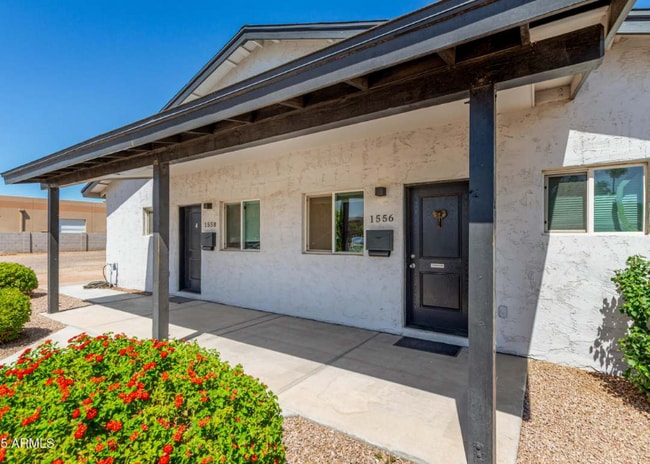 1558 W 5th St, Unit 2 in Tempe, AZ - Foto de edificio - Building Photo