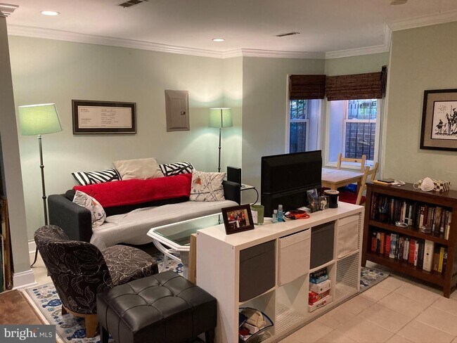 1721 New Jersey Ave NW in Washington, DC - Building Photo - Building Photo