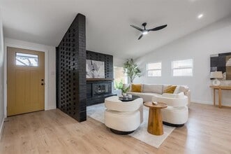 3320 High Lark Dr in Dallas, TX - Building Photo - Building Photo