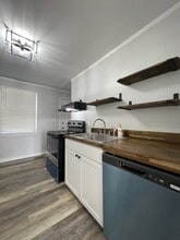 706 Crestlyn Dr in North Augusta, SC - Building Photo - Building Photo
