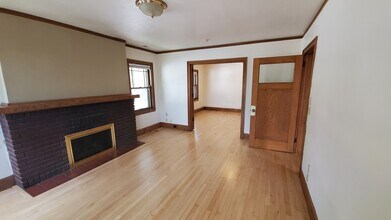 1901 University Ave, Unit Unit #2 in Madison, WI - Building Photo - Building Photo
