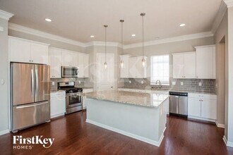 10892 Mossy Rock Dr in Fishers, IN - Building Photo - Building Photo