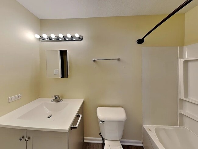 749 Cambridge Ave in Matteson, IL - Building Photo - Building Photo
