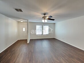 3527 Canyon Maple in San Antonio, TX - Building Photo - Building Photo