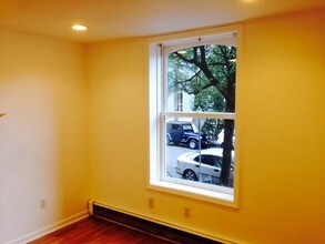 146 Sussex St-Unit -Apt 1 in Jersey City, NJ - Foto de edificio - Building Photo