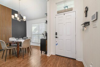 FEB 2026! Beautiful 3/2 Home w/ Huge Backyard in Edgewater! in Bryan, TX - Building Photo - Building Photo