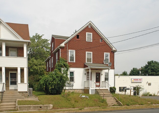 322-326 Park St in Bristol, CT - Foto de edificio - Building Photo