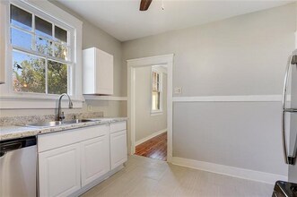 1720 Independence St, Unit 1720 in New Orleans, LA - Foto de edificio - Building Photo