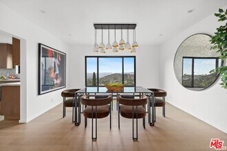 8620 Skyline Dr in Los Angeles, CA - Building Photo - Building Photo