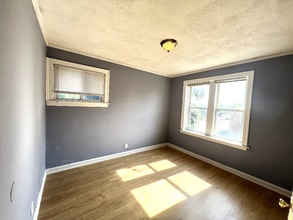 915 W 95th St in Chicago, IL - Building Photo - Building Photo